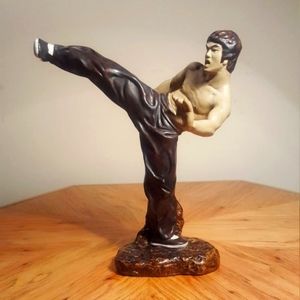 Bruce Lee Vintage Whare ceramic from twaian only 3 of them made